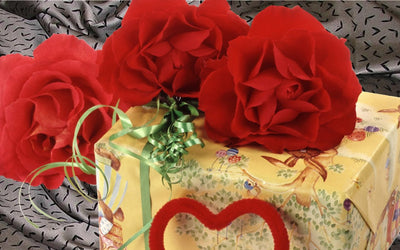 Freshed baked cookie Gift & Bouquet of flowers(#1123)  "Picture Shown Largest Size"