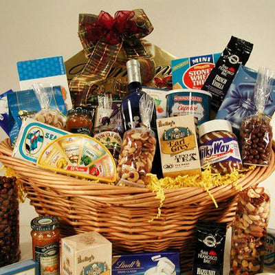European Holiday Gift Basket #6202  "Largest Gift Picture Shown"