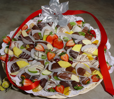 Fresh Dipped Fruit Tray (  #1167)  "Picture Shown Largest Size"