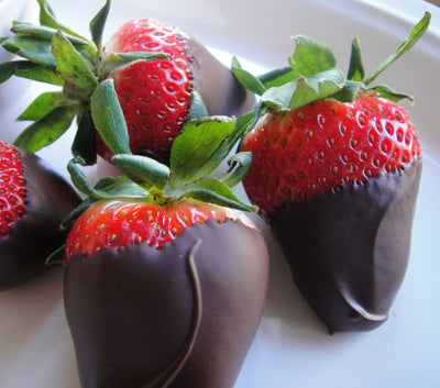 CLASSIC CHOCOLATE COVERED STRAWBERRIES #7750