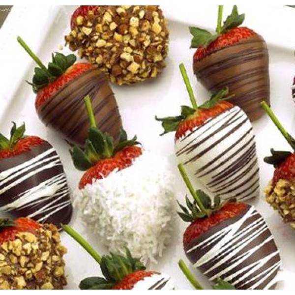 TOPPED CHOCOLATE COVERED STRAWBERRIES